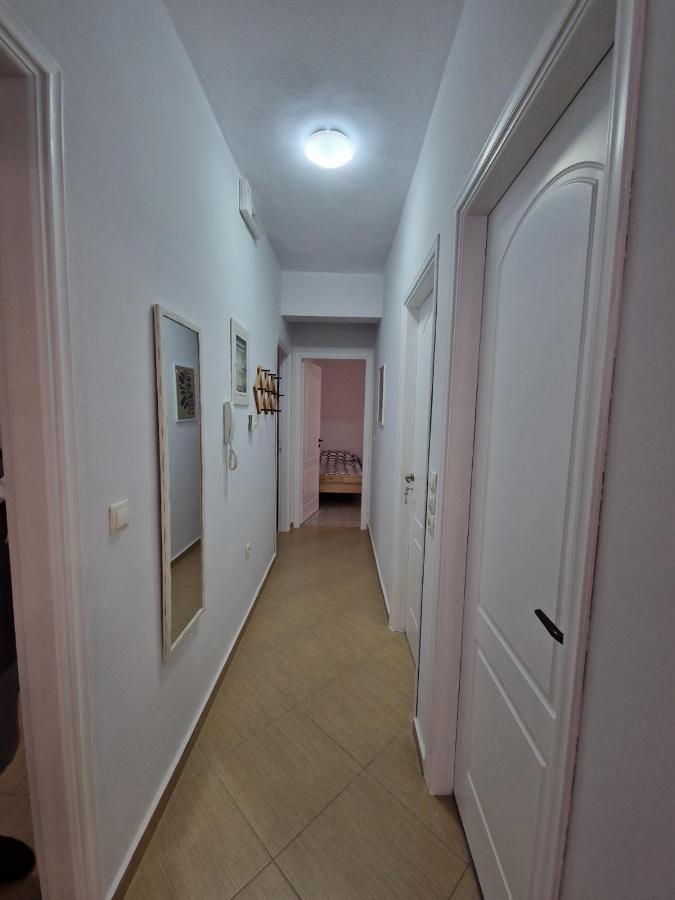 Апартаменты Lirika'S Airport House Луца Экстерьер фото